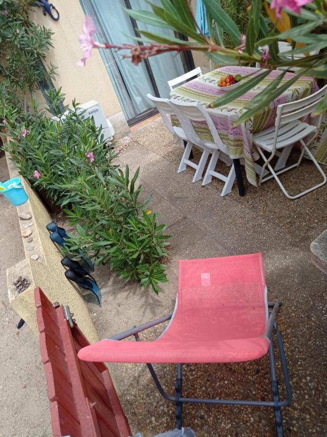 Studio De 23 M2 Avec Jardinet 400M De La Plage 르발카레스 외부 사진